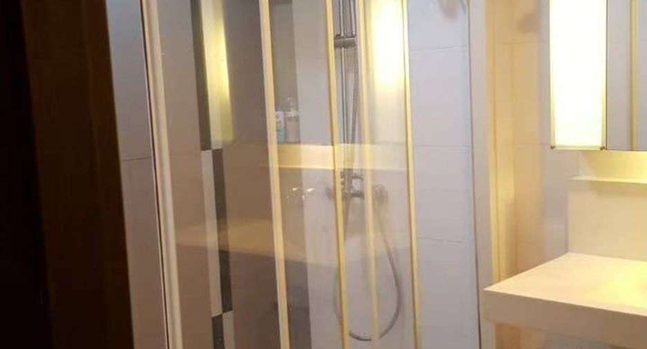 À louer 1 chambre condo à Huai Khwang, Bangkok