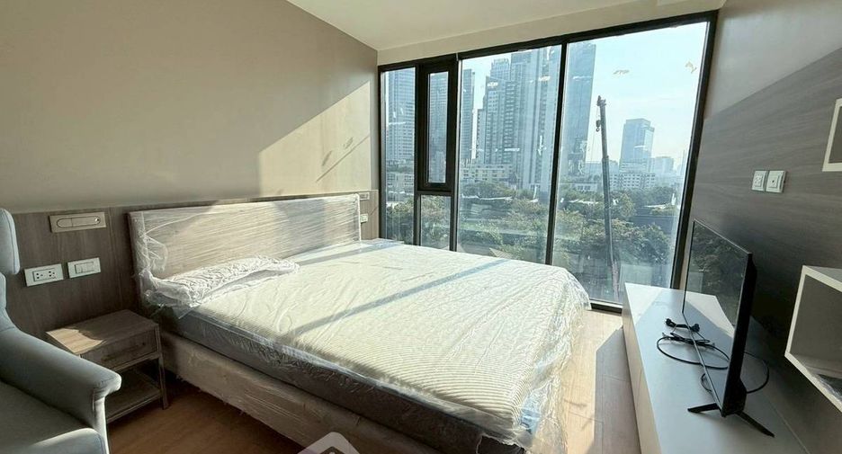 For rent 2 bedrooms condo in Khlong Toei, Bangkok