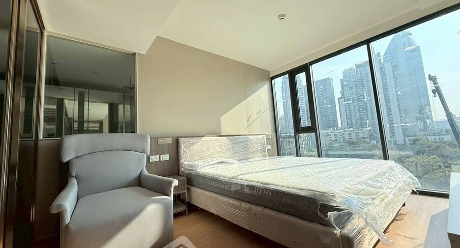 For rent 2 bedrooms condo in Khlong Toei, Bangkok