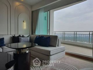 For rent 4 bedrooms condo in Yan Nawa, Bangkok