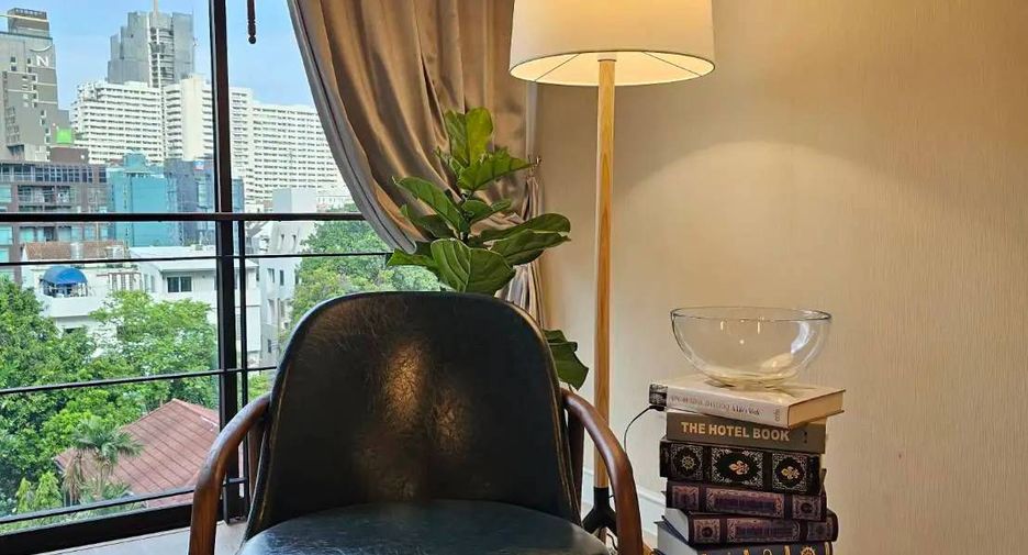 For rent 2 bedrooms apartment in Pathum Wan, Bangkok