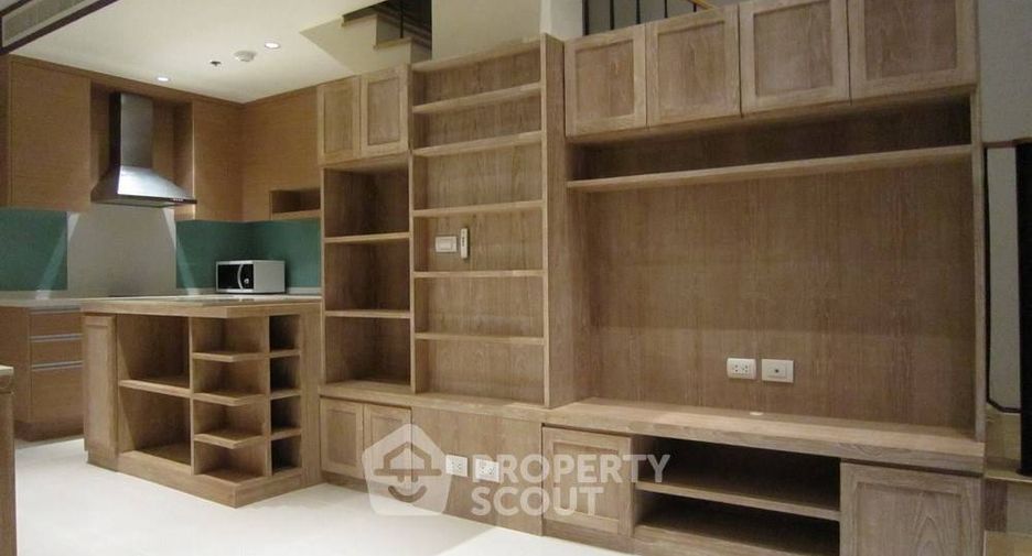 Condo en alquiler de 1 habitaciones en Khlong Toei, Bangkok