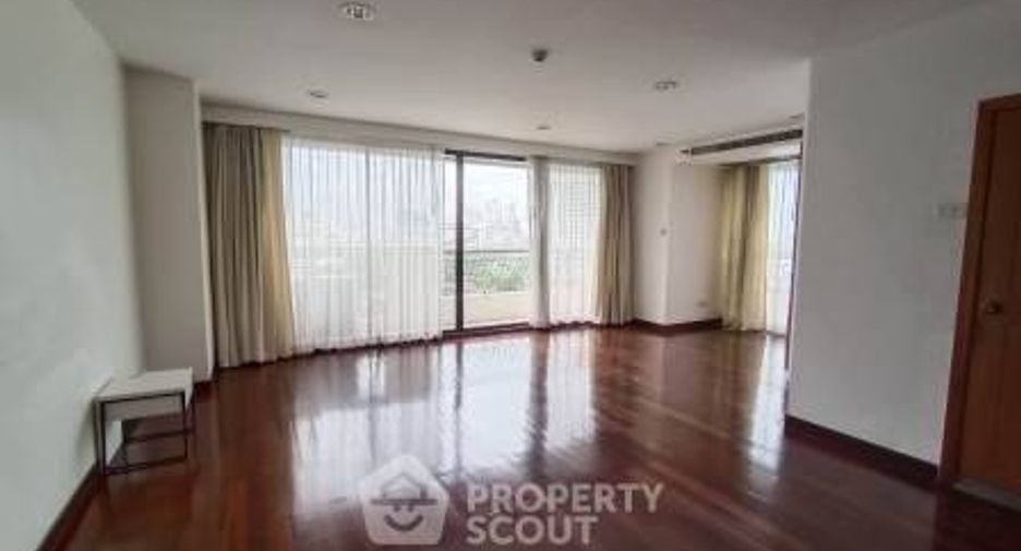 For rent 3 bedrooms condo in Watthana, Bangkok