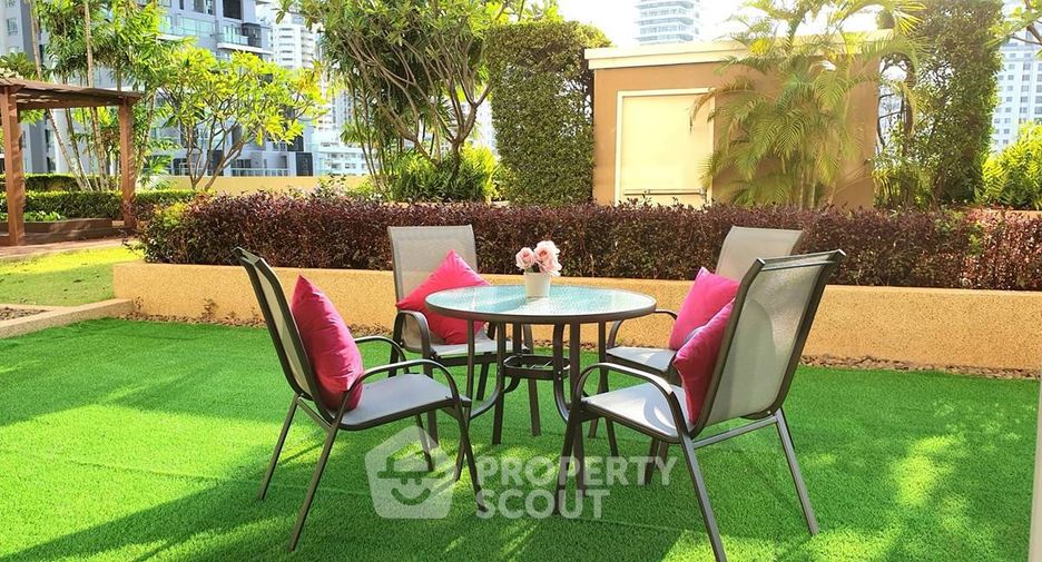 For rent 4 bedrooms apartment in Watthana, Bangkok