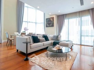 For rent 3 bedrooms condo in Khlong Toei, Bangkok