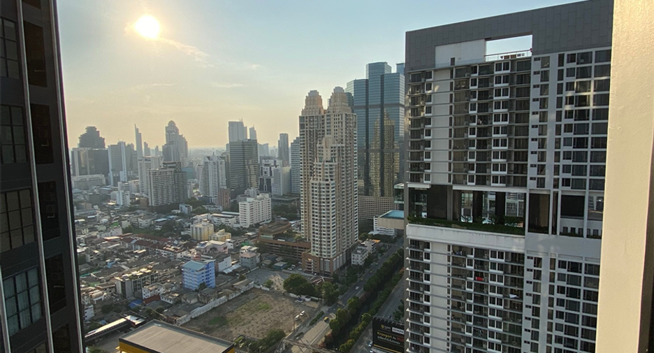 For sale 1 bed condo in Sathon, Bangkok
