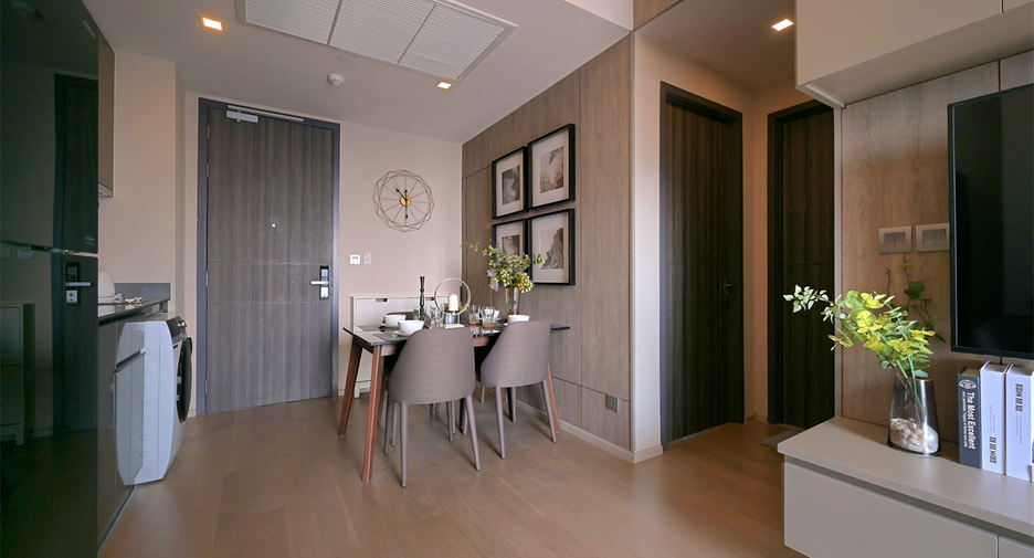 For rent 2 bedrooms condo in Khlong Toei, Bangkok