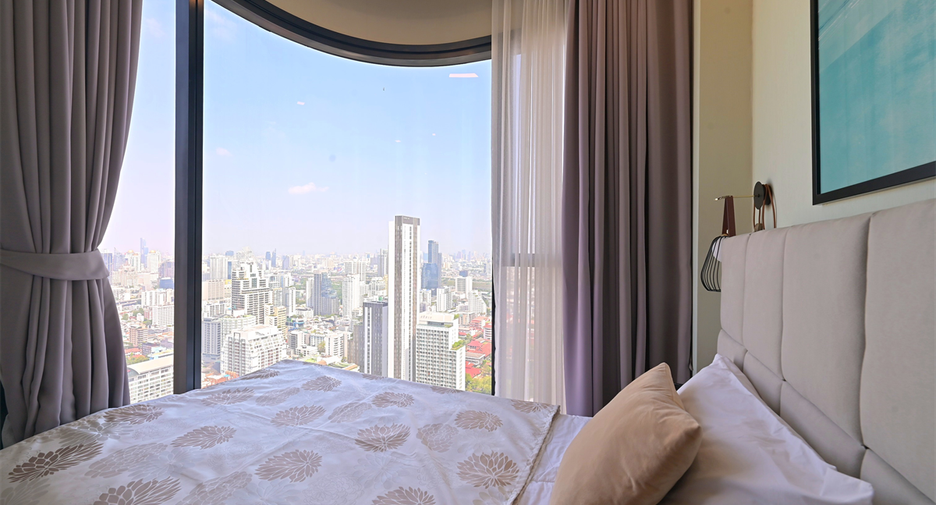 For rent 2 bedrooms condo in Khlong Toei, Bangkok