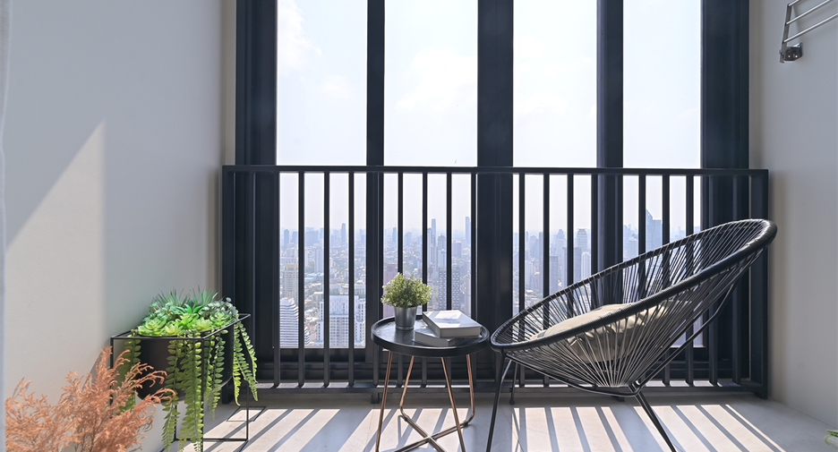 For rent 2 bedrooms condo in Khlong Toei, Bangkok