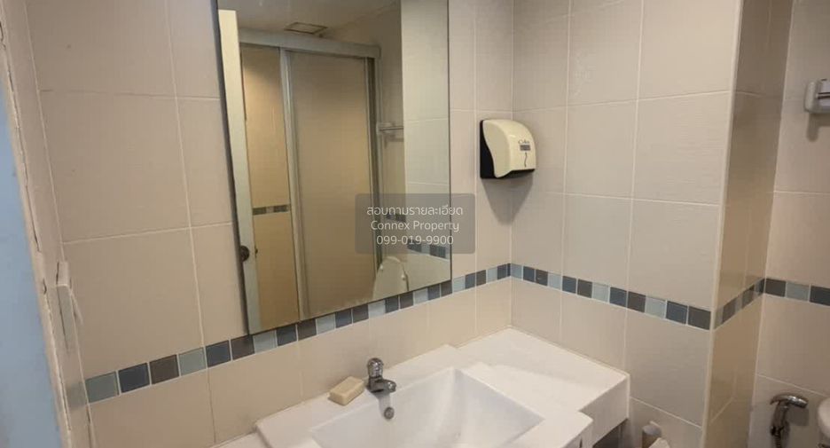 For rent 2 bedrooms condo in Yan Nawa, Bangkok