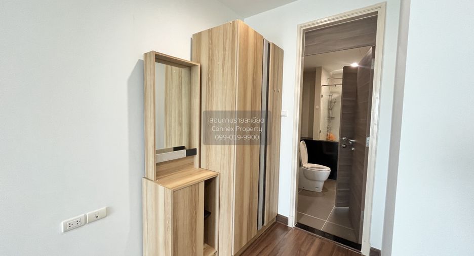 For rent 2 bedrooms condo in Yan Nawa, Bangkok