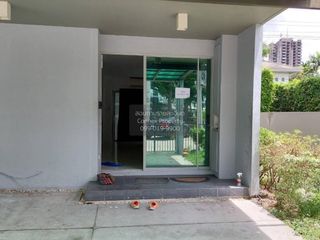 For rent 3 bedrooms townhouse in Pak Kret, Nonthaburi