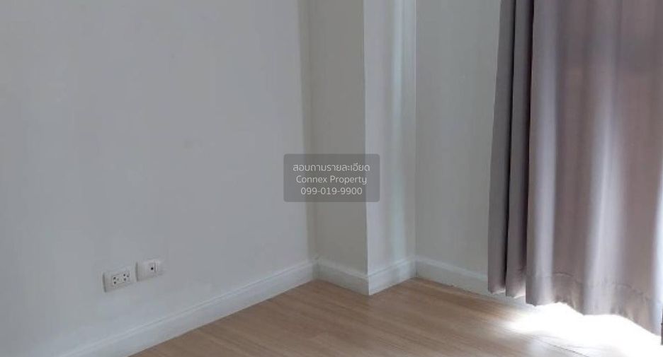 For rent 3 bedrooms townhouse in Pak Kret, Nonthaburi