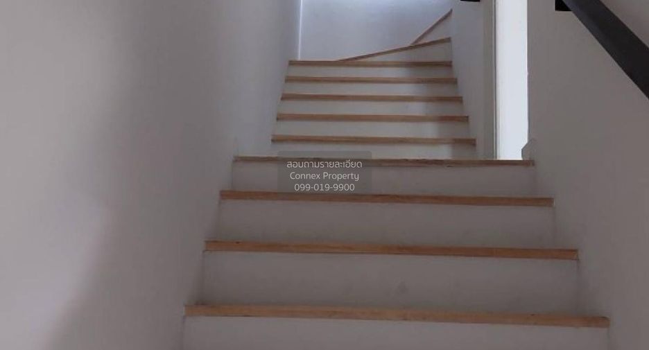 For rent 3 bedrooms townhouse in Pak Kret, Nonthaburi