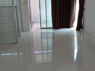For rent 3 bedrooms townhouse in Pak Kret, Nonthaburi