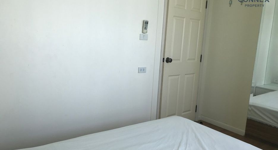 For rent 2 bedrooms condo in Yan Nawa, Bangkok