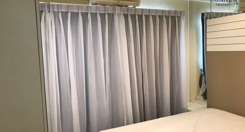 For rent 2 bedrooms condo in Yan Nawa, Bangkok