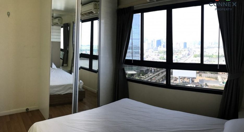 For rent 2 bedrooms condo in Yan Nawa, Bangkok