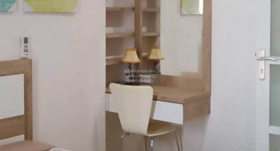 For rent 2 bedrooms condo in Huai Khwang, Bangkok