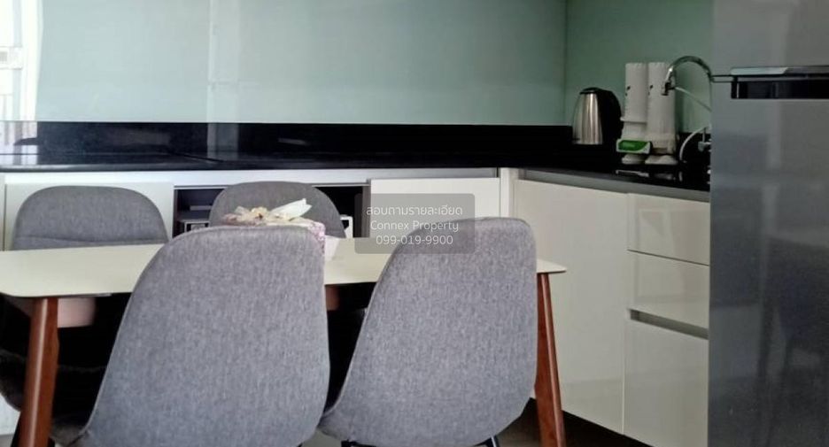 For rent 2 bedrooms condo in Huai Khwang, Bangkok