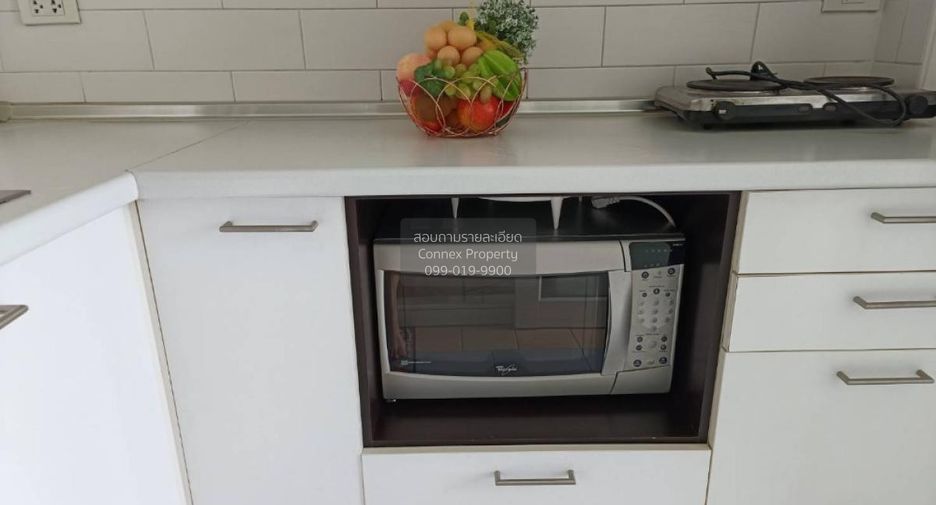 For rent 2 bedrooms condo in Yan Nawa, Bangkok