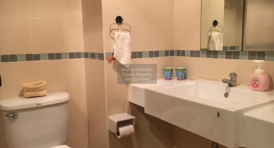 For rent 2 bedrooms condo in Yan Nawa, Bangkok