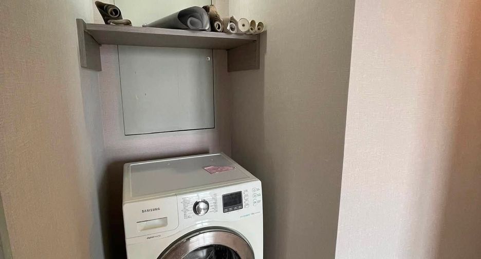For rent 2 bedrooms condo in Huai Khwang, Bangkok