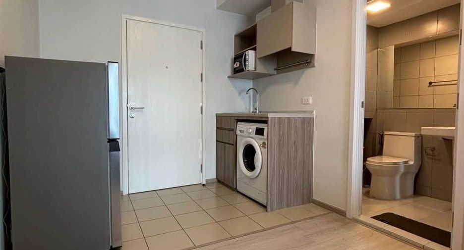 For rent studio condo in Phra Khanong, Bangkok