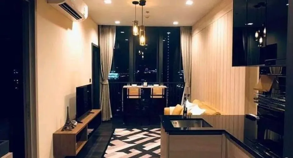 Wohnung zur Miete mit 1 Zimmer in Huai Khwang, Bangkok