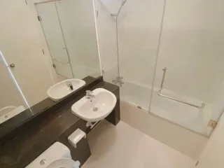 For rent 2 ベッドルーム condo in Thon Buri, Bangkok
