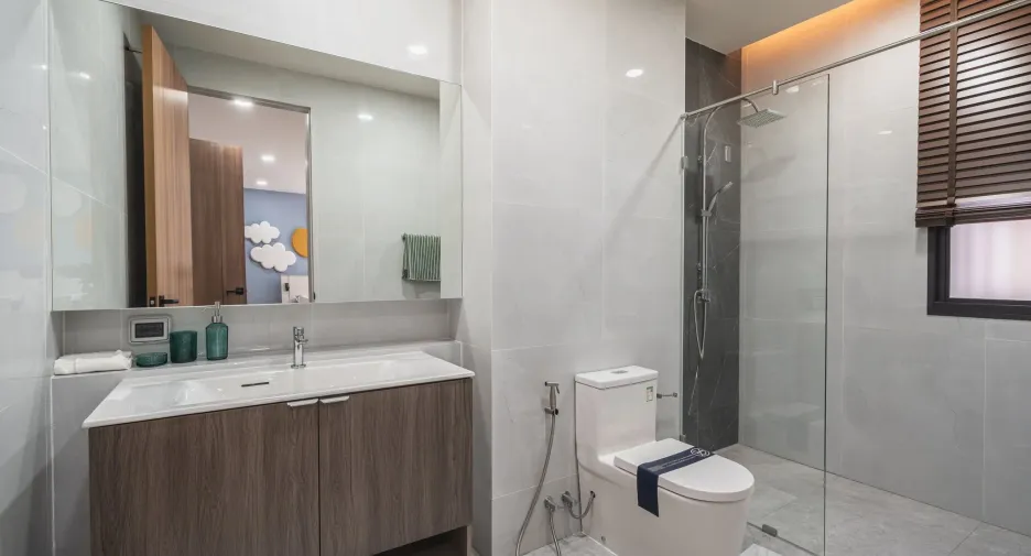 Casa en venta de 4 habitaciones en Lat Krabang, Bangkok