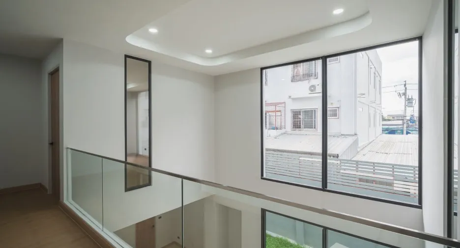 Casa en venta de 4 habitaciones en Lat Krabang, Bangkok