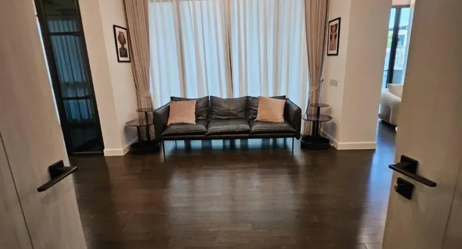 Haus zum Kauf mit 5 Zimmer in Bang Kapi, Bangkok