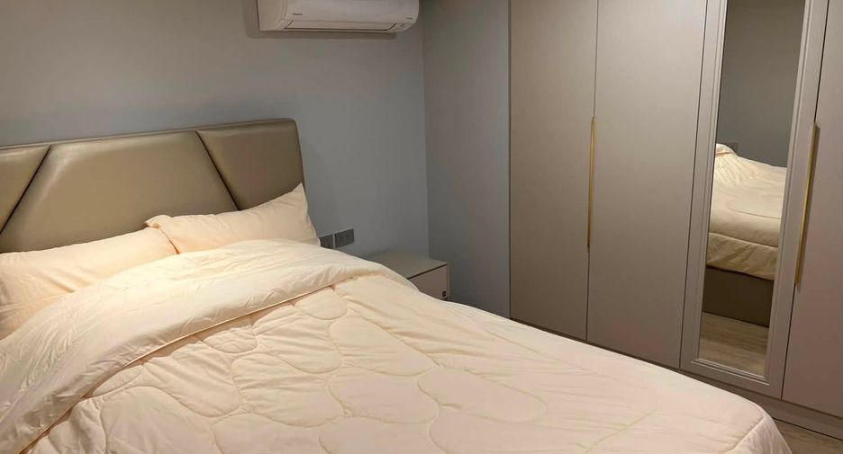 For rent 2 bedrooms condo in Bang Rak, Bangkok
