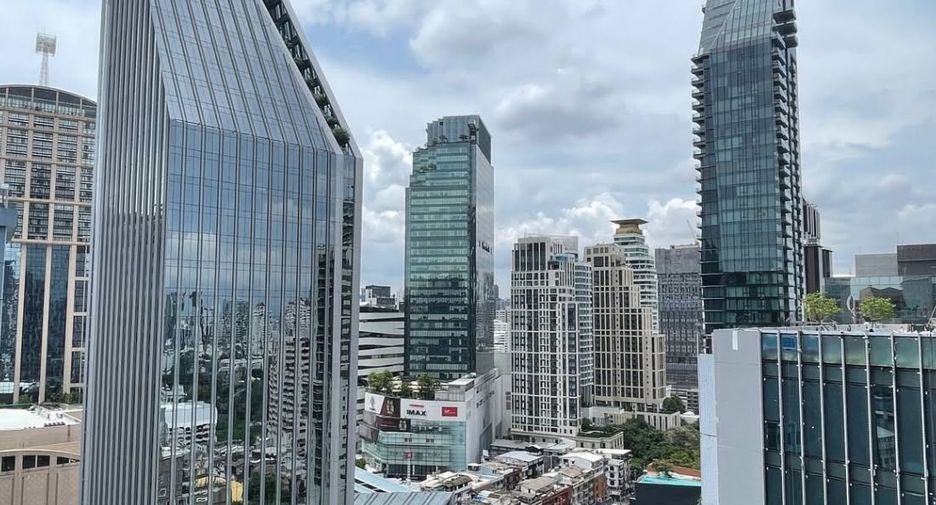 For rent studio condo in Khlong Toei, Bangkok