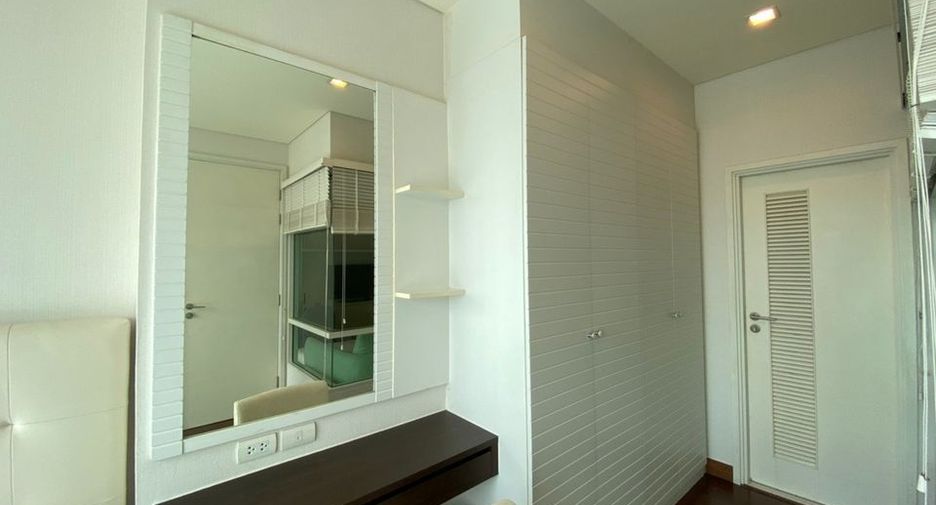 À louer 1 chambre condo à Watthana, Bangkok