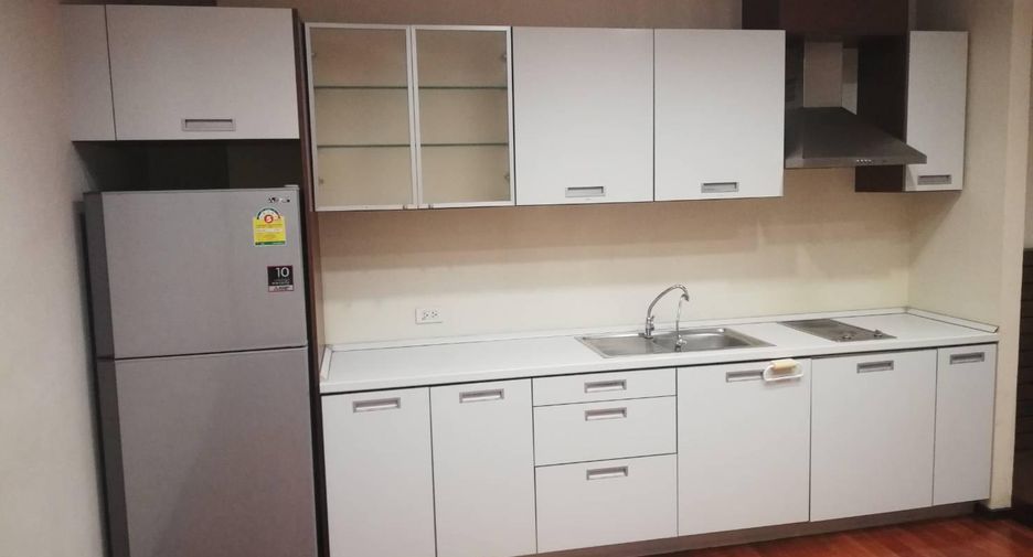 For rent 1 bed condo in Watthana, Bangkok