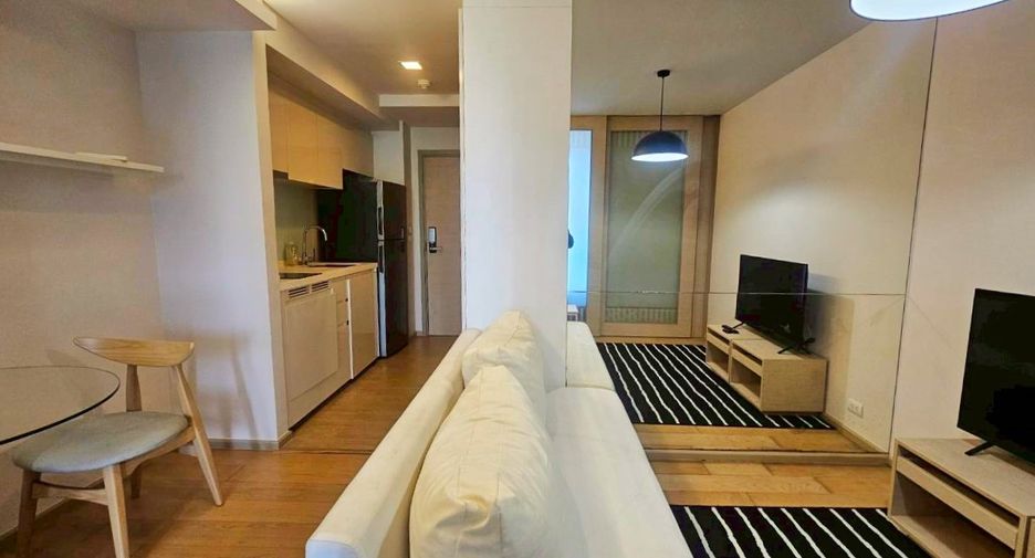 For rent and for sale 1 bed condo in Khlong Toei, Bangkok