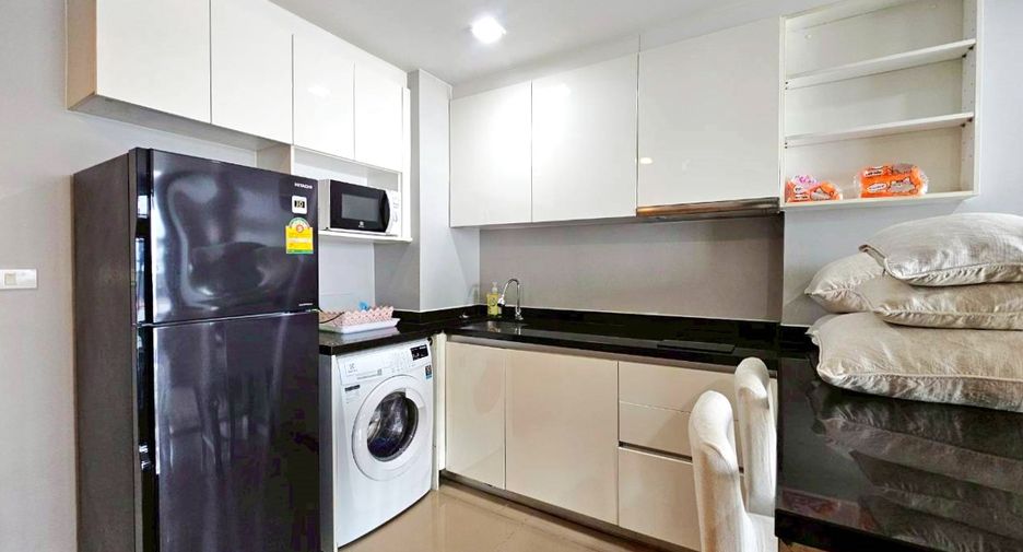 For rent 1 bed condo in Khlong Toei, Bangkok