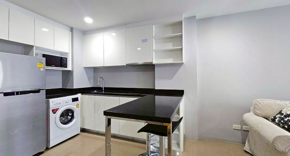 For rent 1 bed condo in Khlong Toei, Bangkok