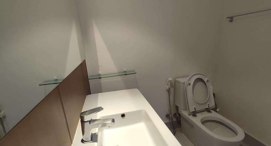 Wohnung zur Miete mit 2 Zimmer in Khlong San, Bangkok