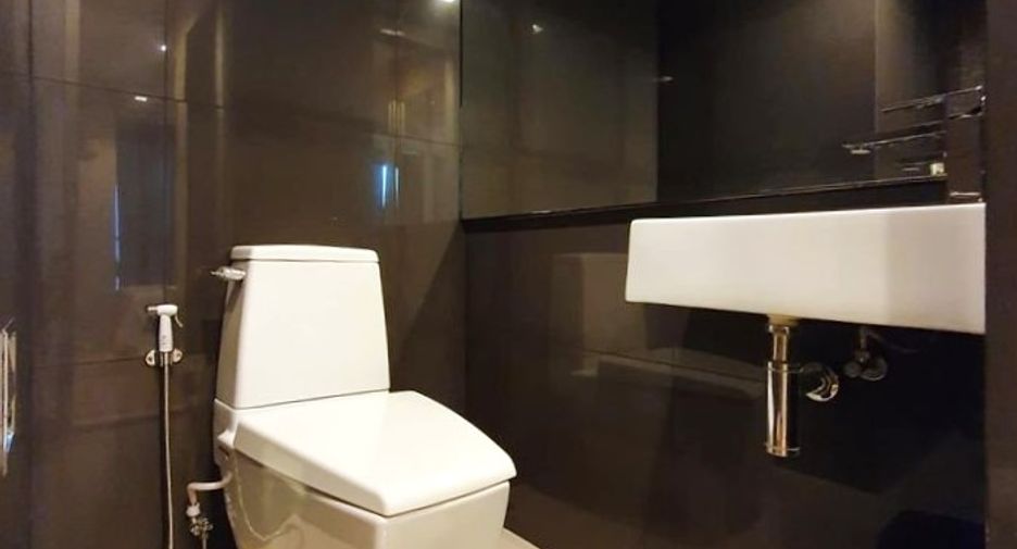 For rent 1 bed condo in Sathon, Bangkok