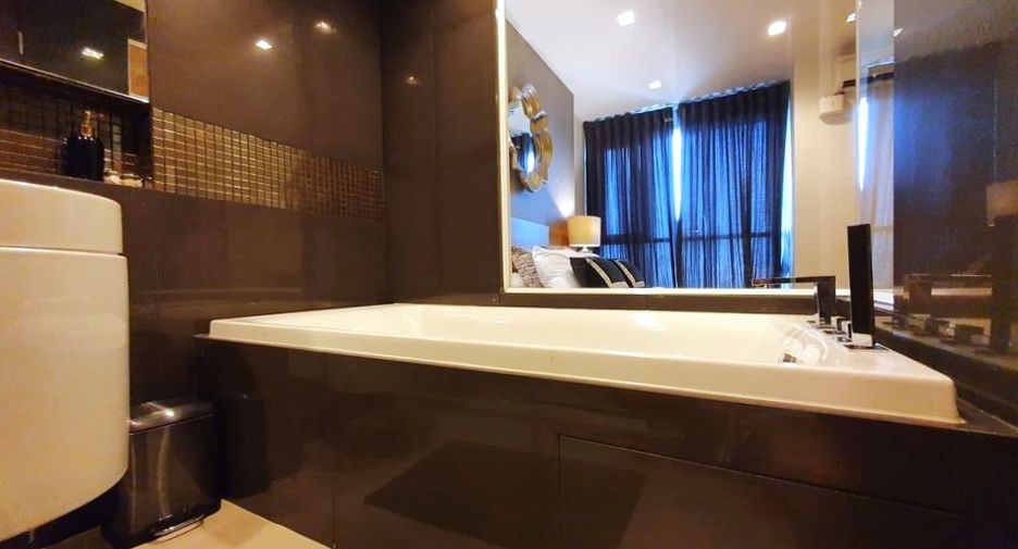 For rent 1 bed condo in Sathon, Bangkok