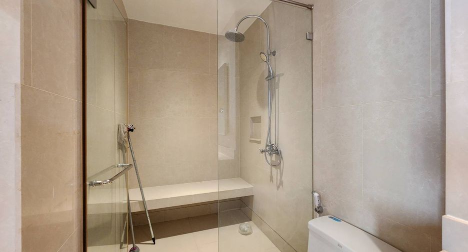 For rent and for sale 1 bed condo in Khlong Toei, Bangkok