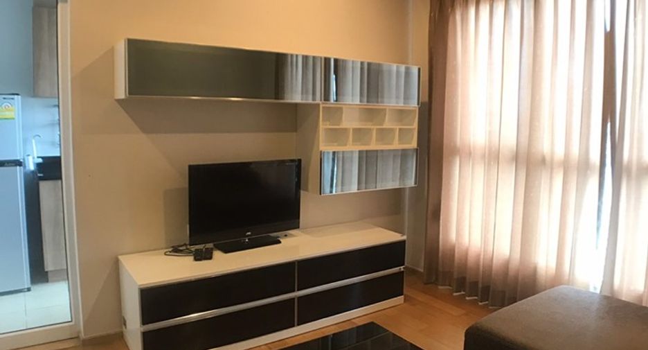 Condo en alquiler de 2 habitaciones en Khlong San, Bangkok