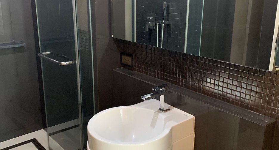 For rent そして for sale 1 Beds condo in Phra Khanong, Bangkok