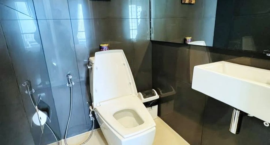 For rent 1 bed condo in Sathon, Bangkok