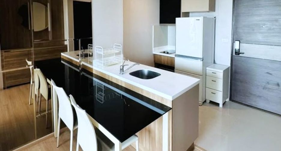 For rent 1 bed condo in Sathon, Bangkok