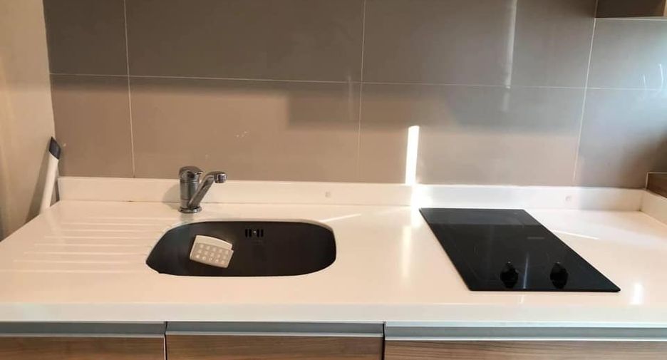 For rent 1 bed condo in Phra Khanong, Bangkok