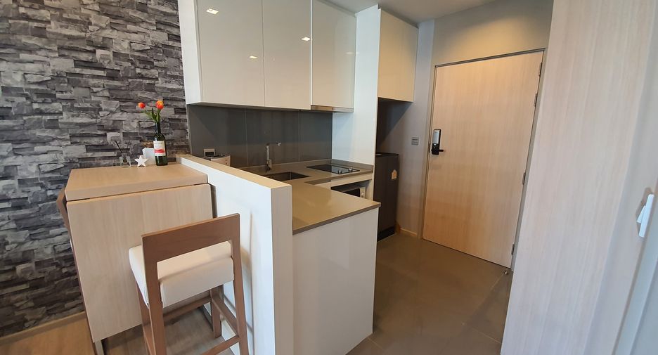For rent and for sale 1 bed condo in Watthana, Bangkok